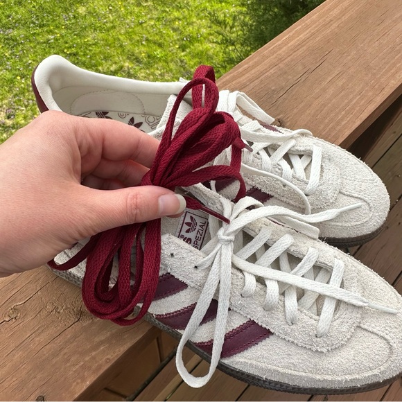 WOMEN'S ADIDAS ORIGINALS HANDBALL SPEZIAL SNEAKERS Off White/Collegiate Burgundy - Picture 7 of 8